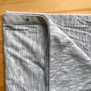 Lululemon vinyasa scarf